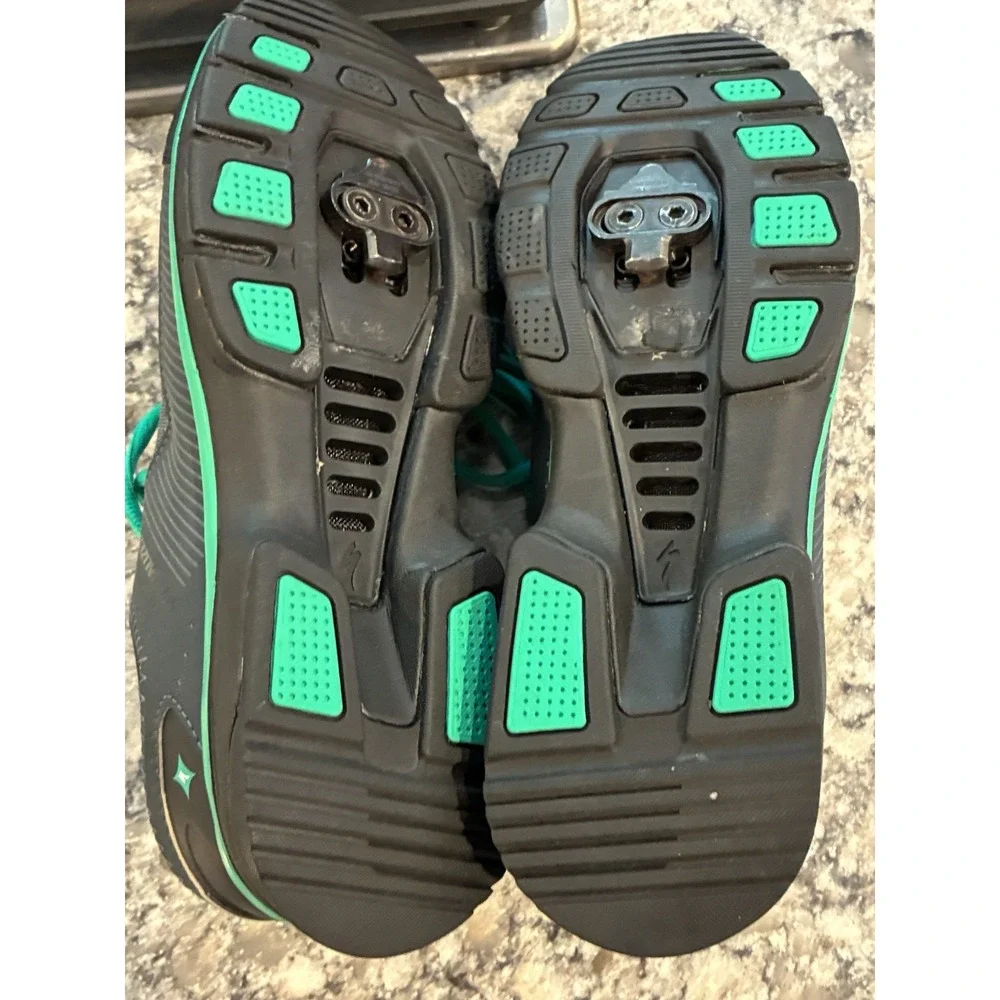 Specialized Body Geometry Cadette Women Black/Carbon/Emerald Green - 9.5/41
